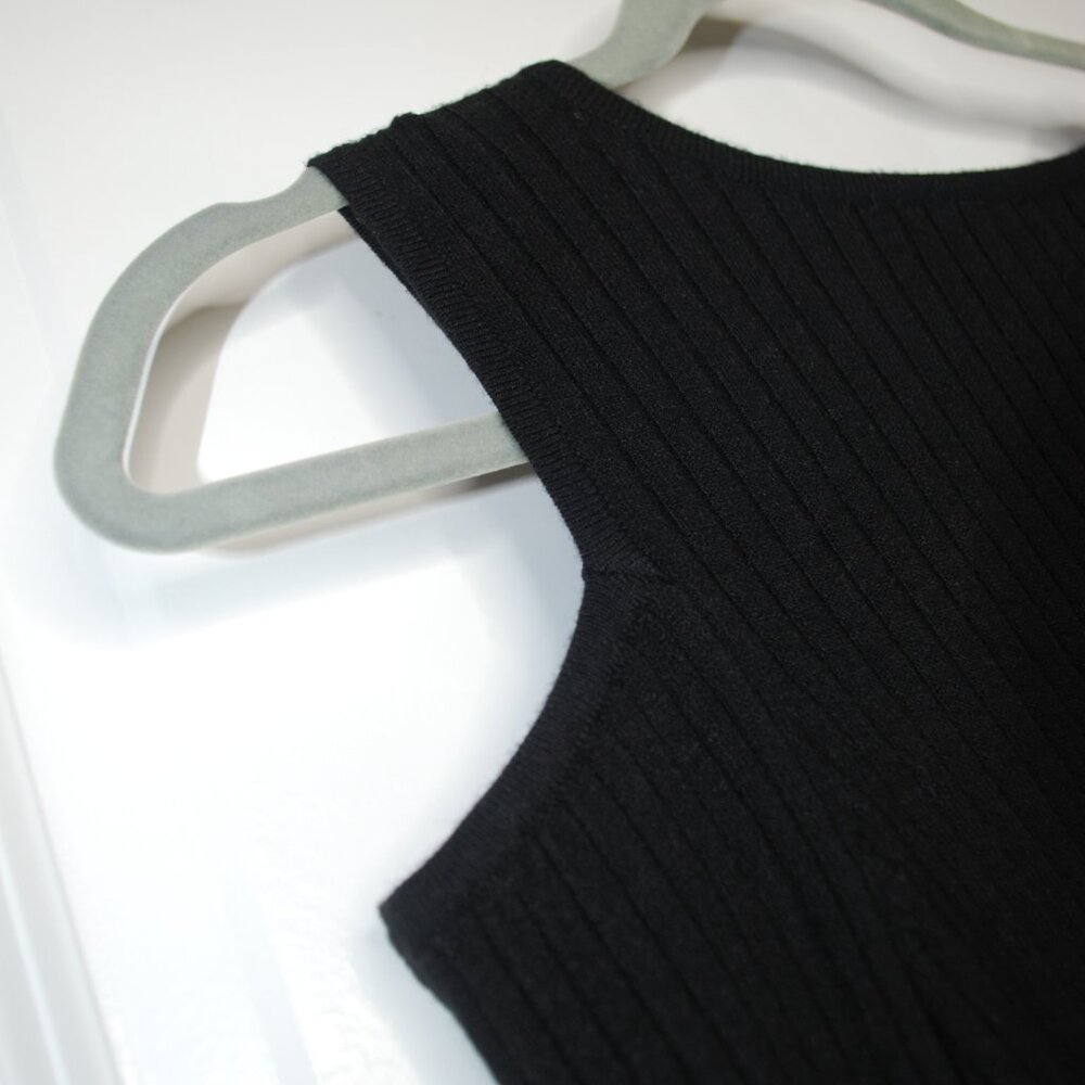 Jessica Simpson "Cold Shoulder" LBD - Picture 5 of 7